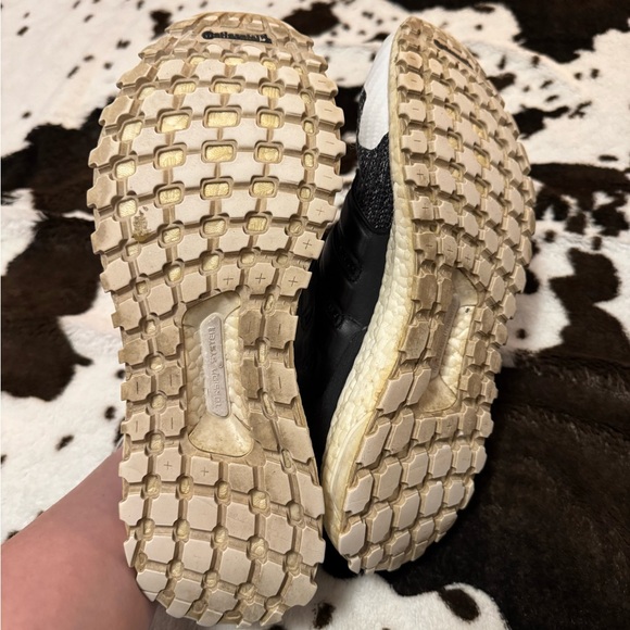 Adidas Ultra Boost x Game of Thrones - Picture 7 of 8